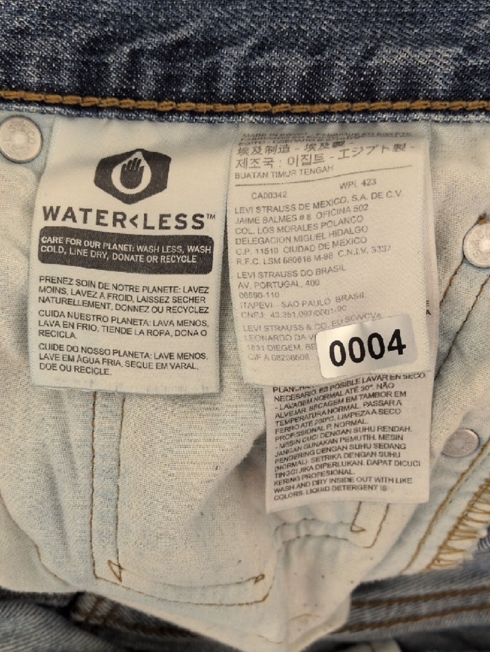 Levi's Men's Light Blue Denim Jeans with Leather Patch - Picture 15 of 16